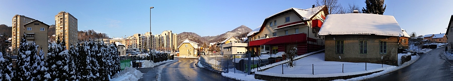 Trbovlje, Sallaumines in Dom in vrt, 7. 02. 2015. Slika je vidna v Google Chromu.