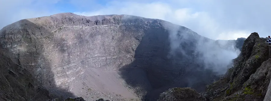 Vezuv, 18. 2. 2020. Slika je vidna v Google Chromu.