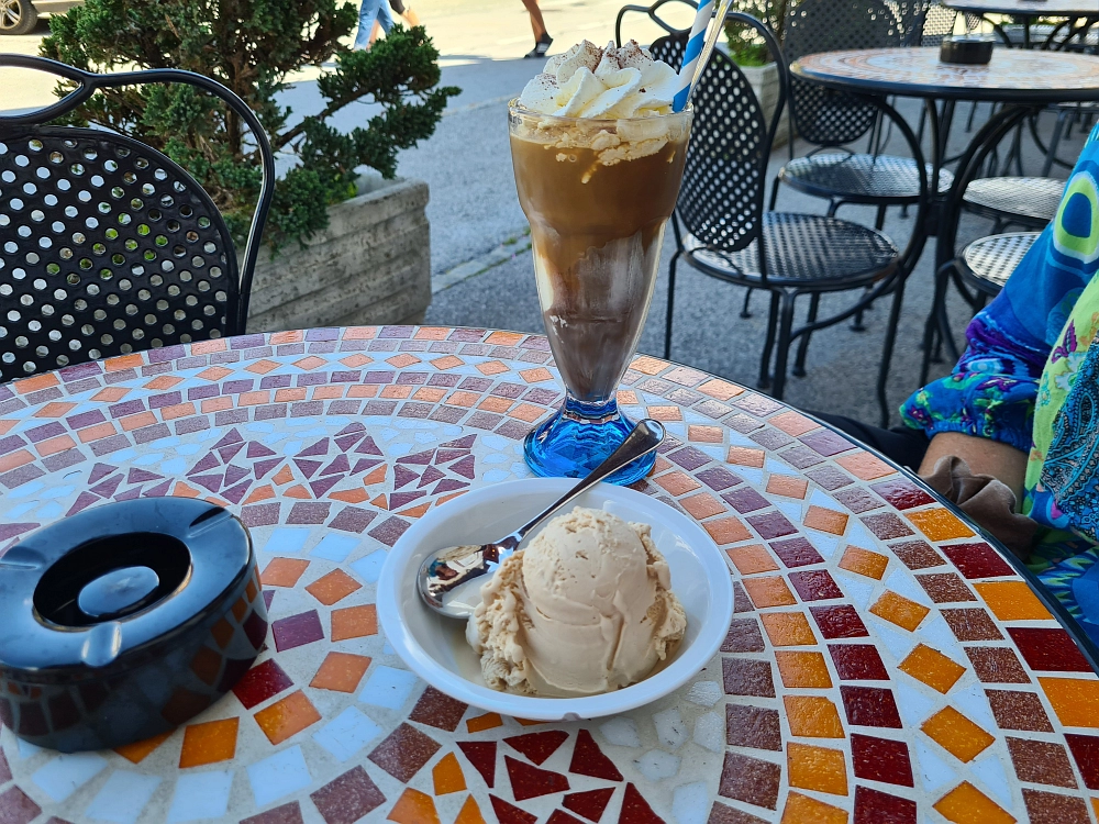 Slika je vidna v Google Chromu.