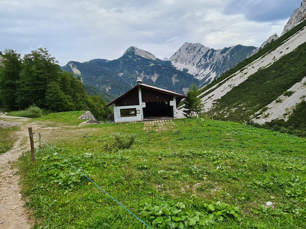 Slika je vidna v Google Chromu.