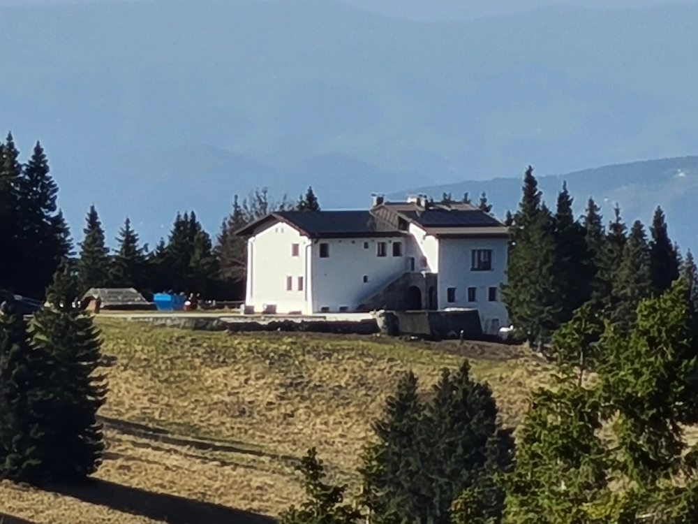 Slika je vidna v Google Chromu.