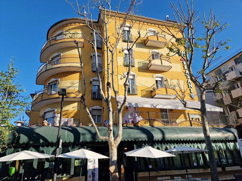 Slika je vidna v Google Chromu.