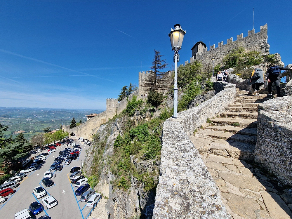 Slika je vidna v Google Chromu.
