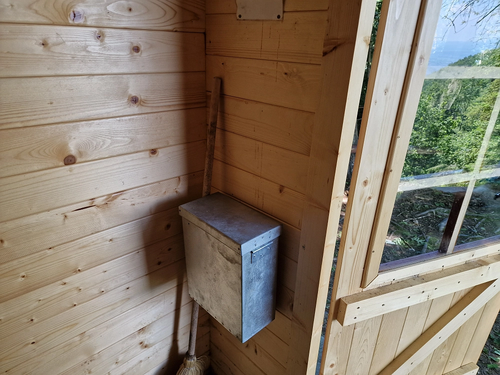 Slika je vidna v Google Chromu.