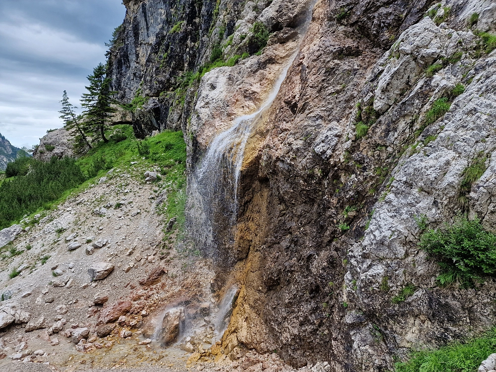 Slika je vidna v Google Chromu.