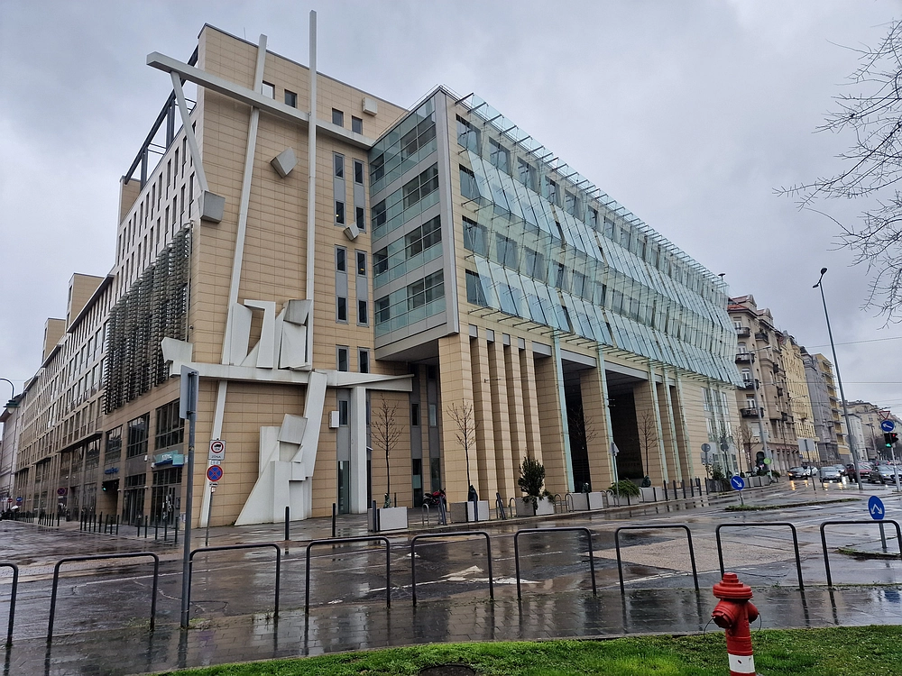 Slika je vidna v Google Chromu.