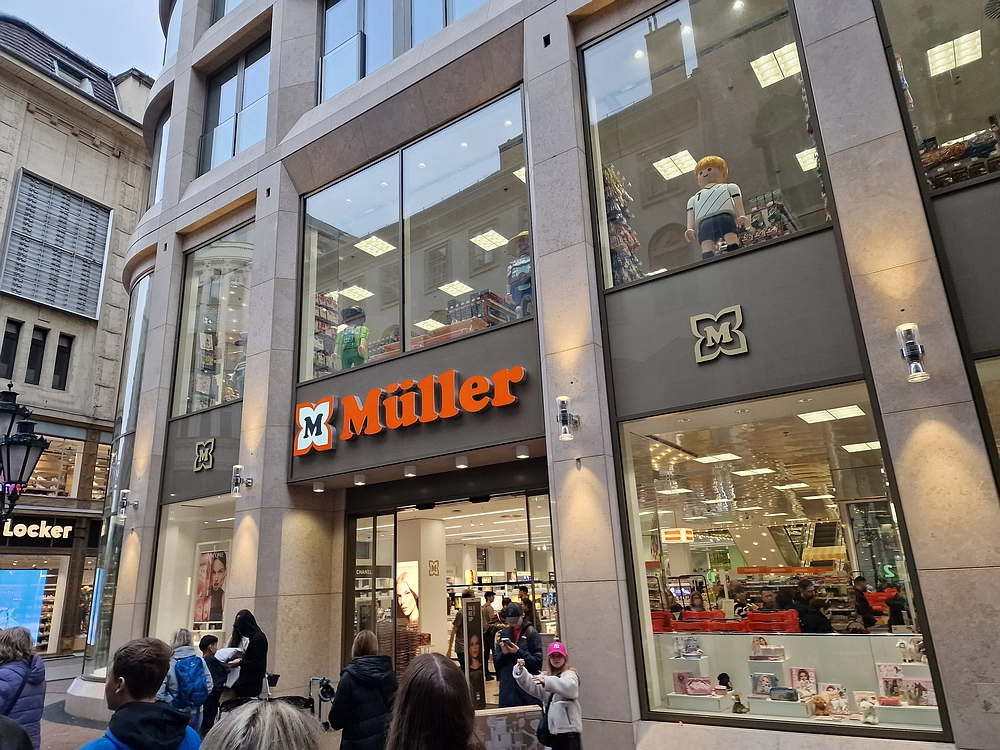 Slika je vidna v Google Chromu.