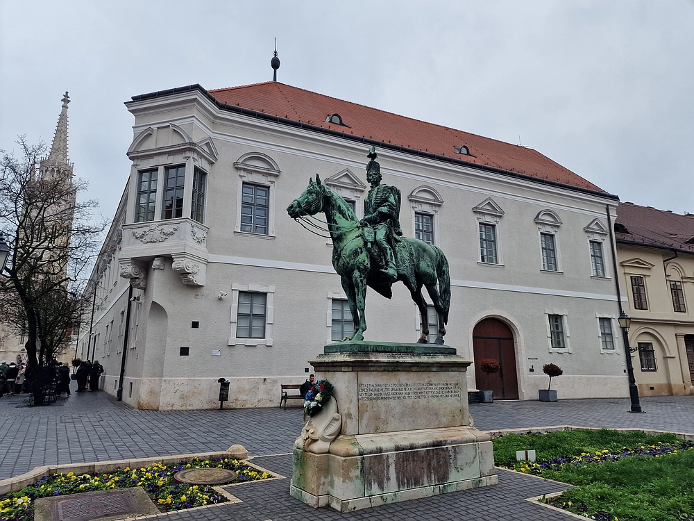 Slika je vidna v Google Chromu.