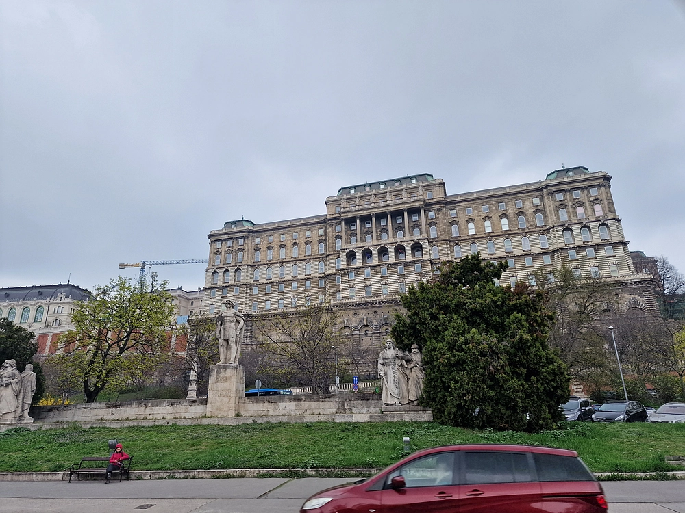 Slika je vidna v Google Chromu.