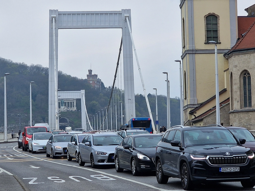 Slika je vidna v Google Chromu.