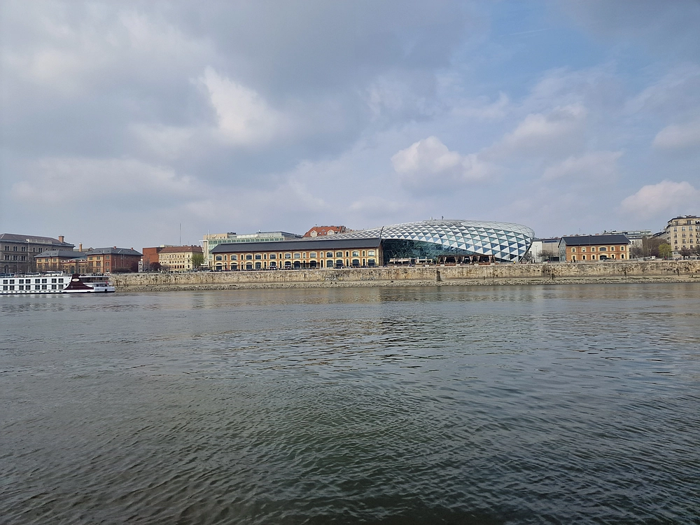 Slika je vidna v Google Chromu.