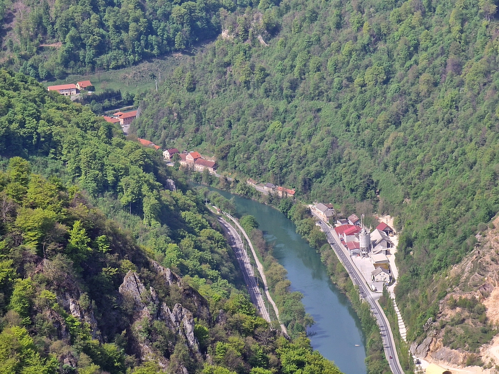 Slika je vidna v Google Chromu.