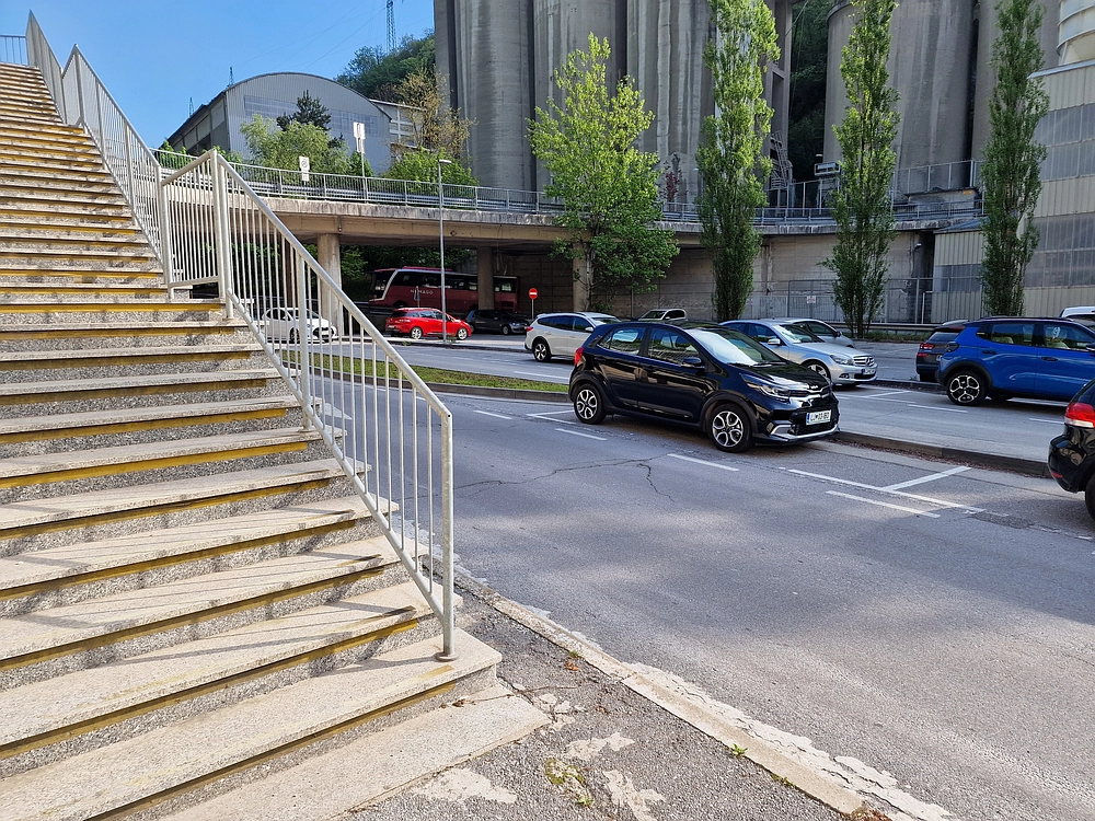 Slika je vidna v Google Chromu.