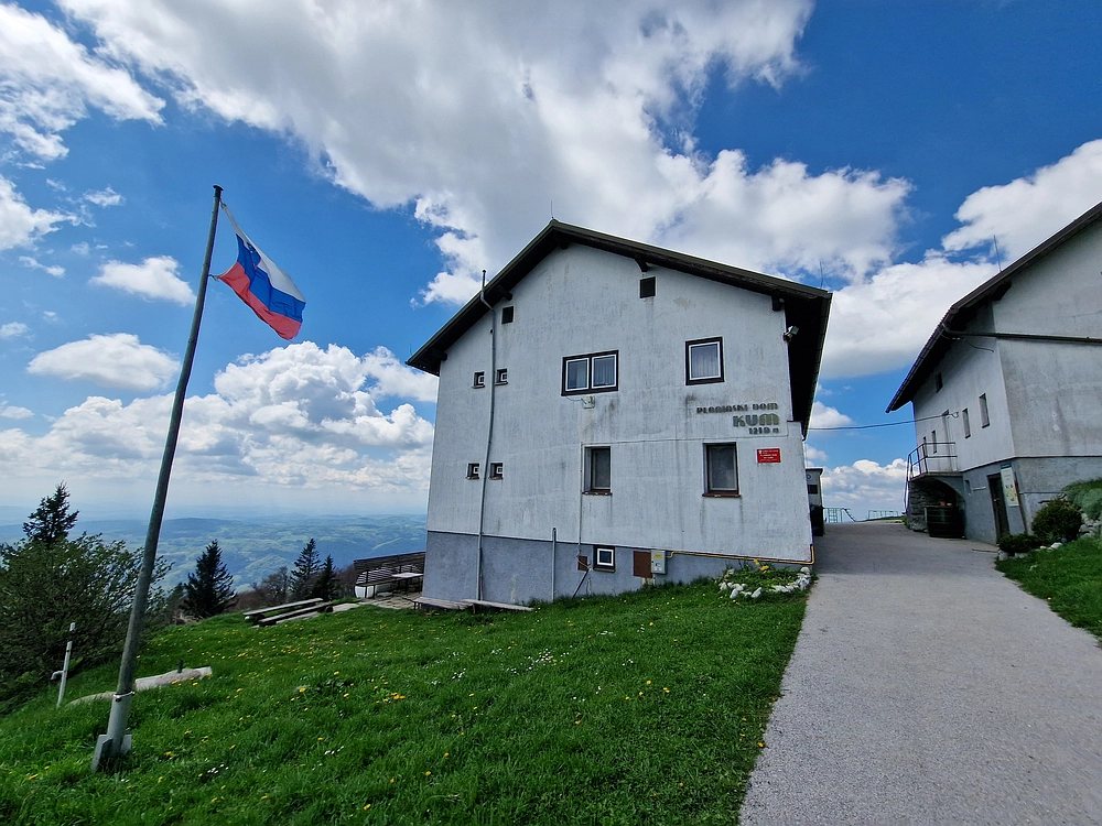 Slika je vidna v Google Chromu.