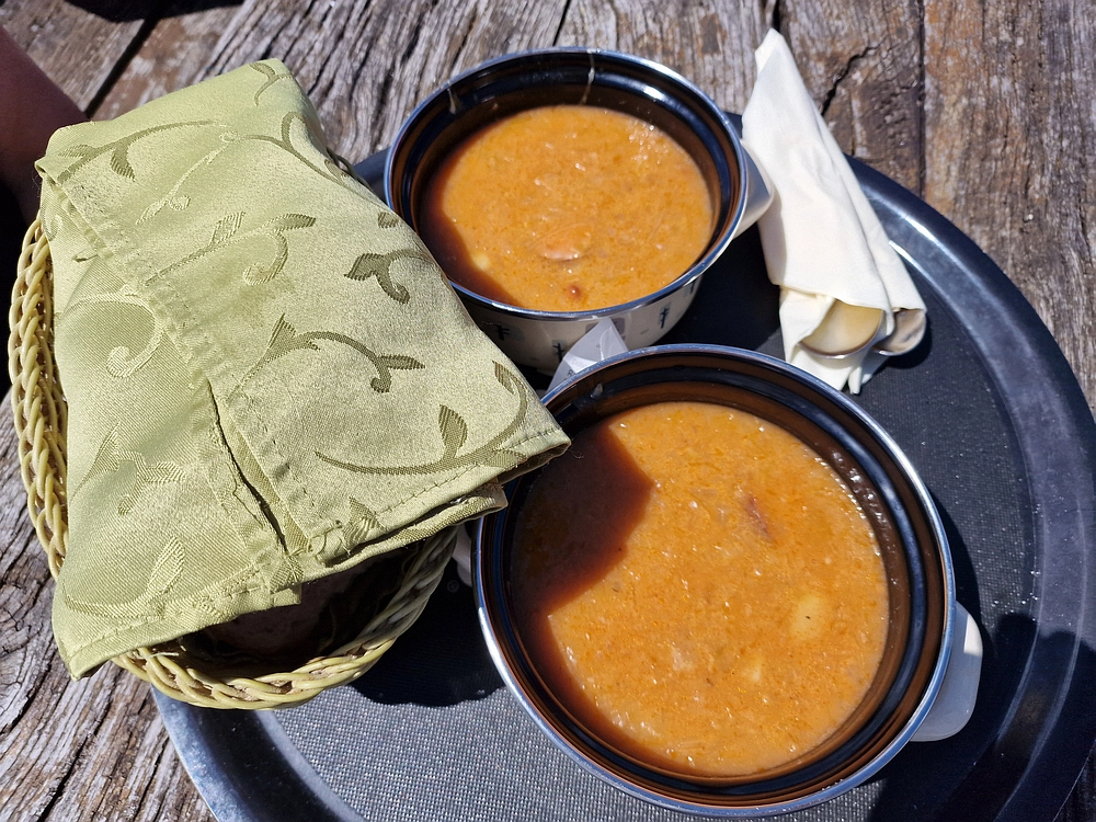 Slika je vidna v Google Chromu.