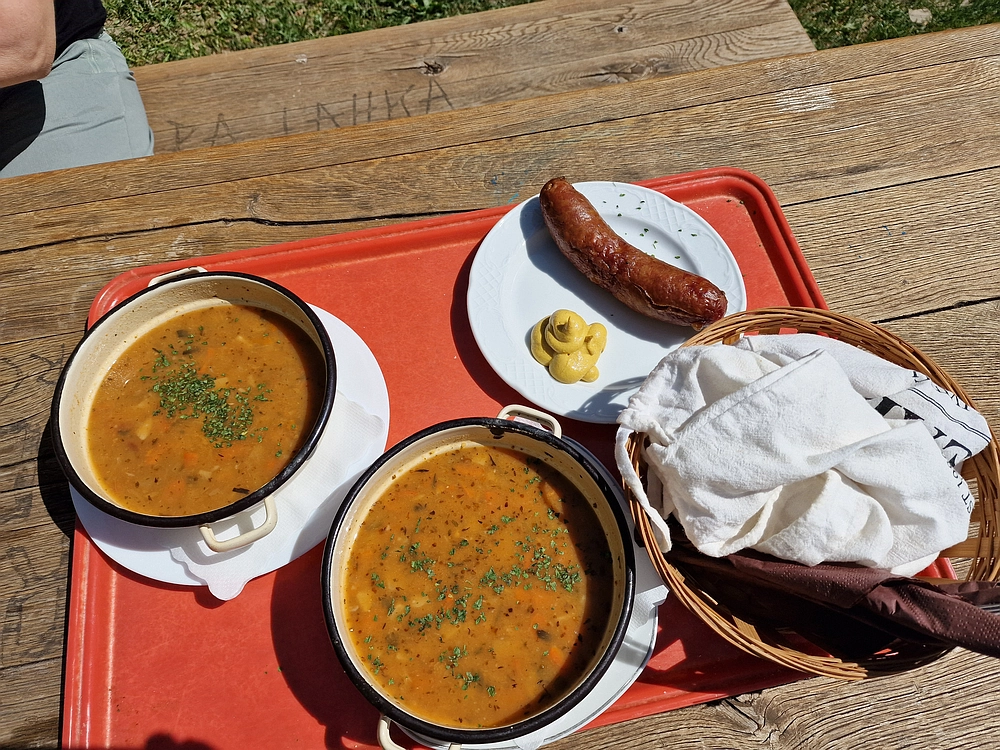 Slika je vidna v Google Chromu.