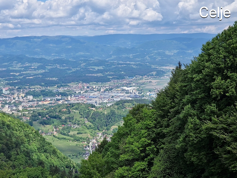 Slika je vidna v Google Chromu.