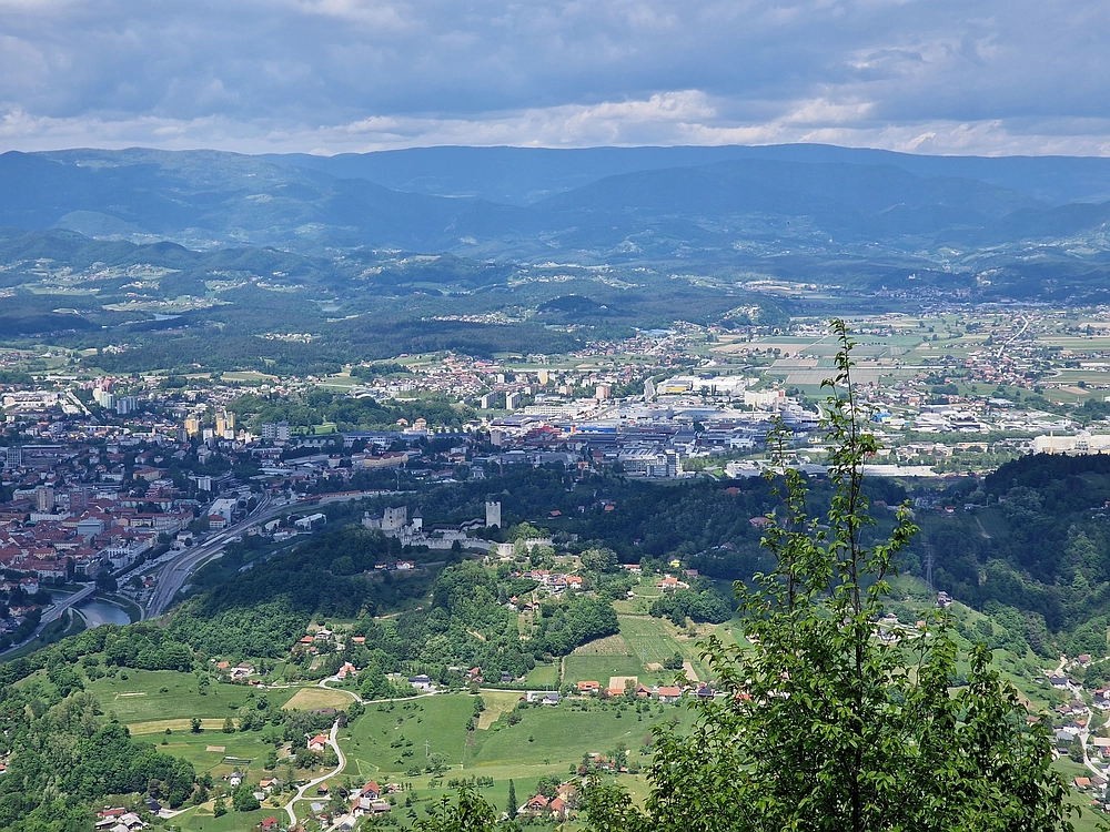 Slika je vidna v Google Chromu.