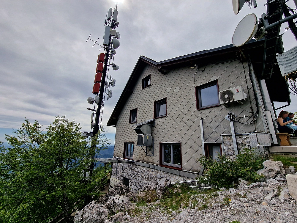 Slika je vidna v Google Chromu.