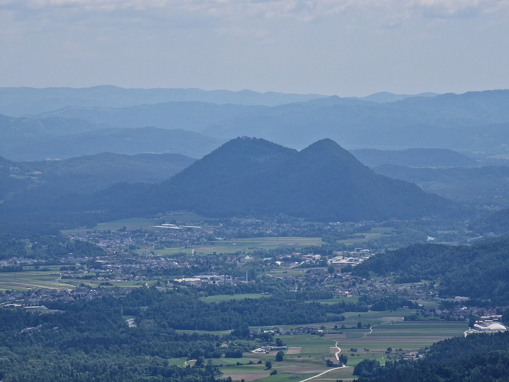 Slika je vidna v Google Chromu.