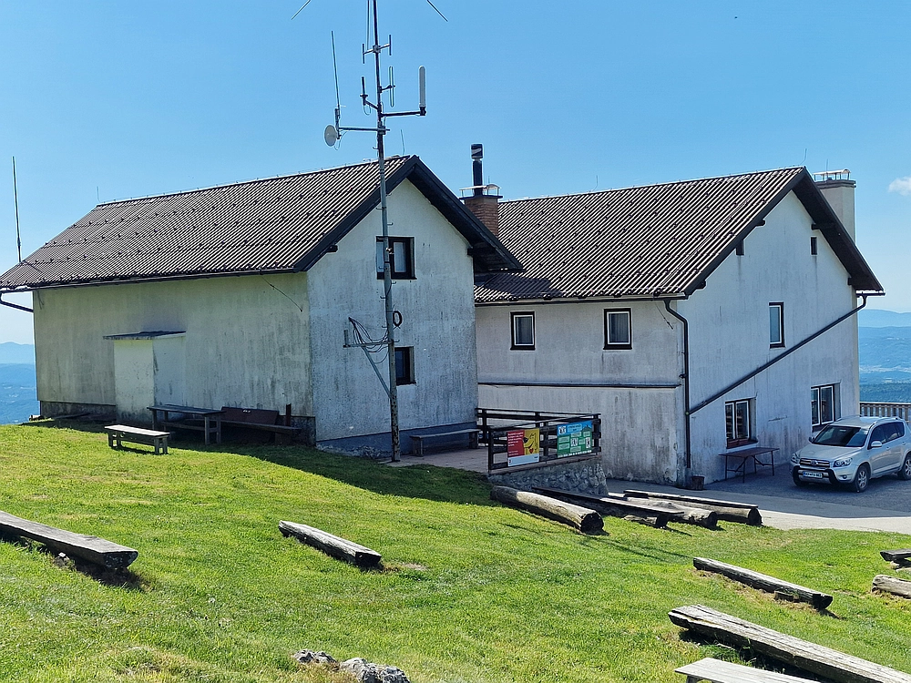 Slika je vidna v Google Chromu.