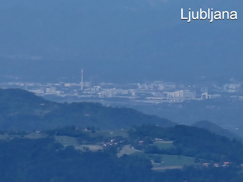 Slika je vidna v Google Chromu.