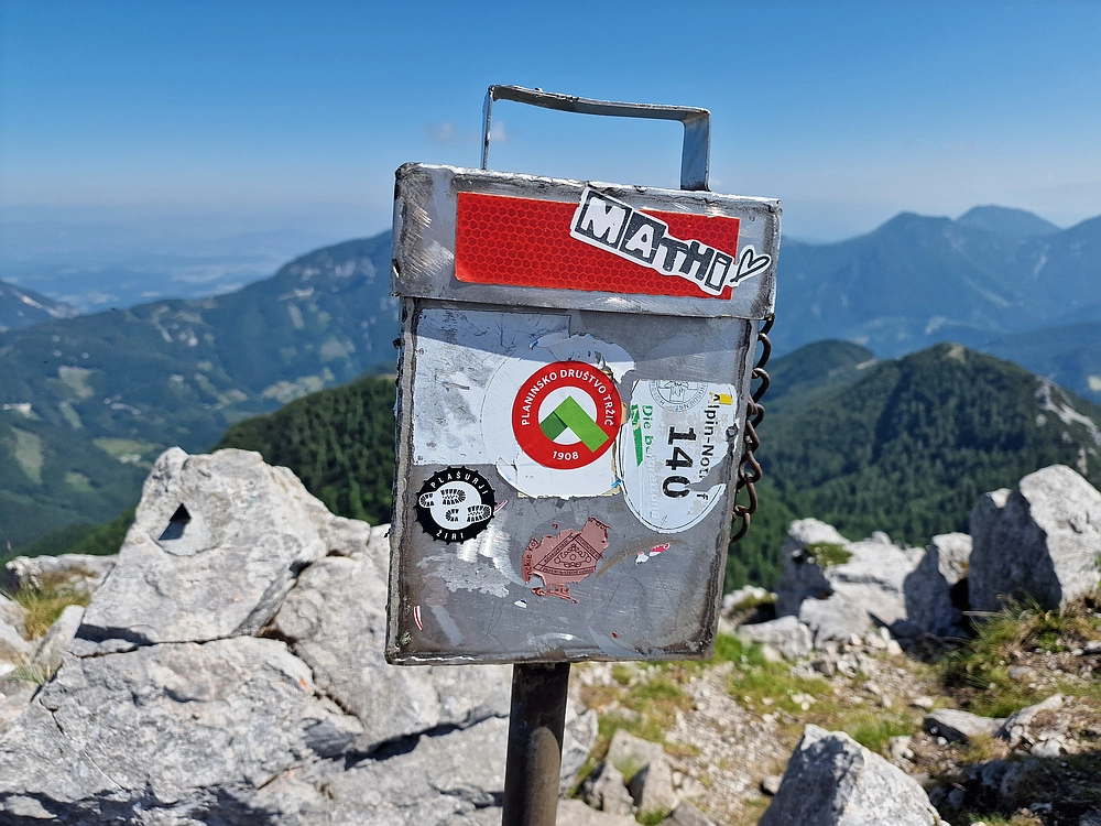 Slika je vidna v Google Chromu.