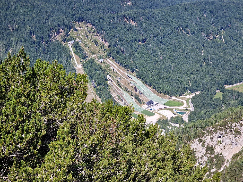 Slika je vidna v Google Chromu.