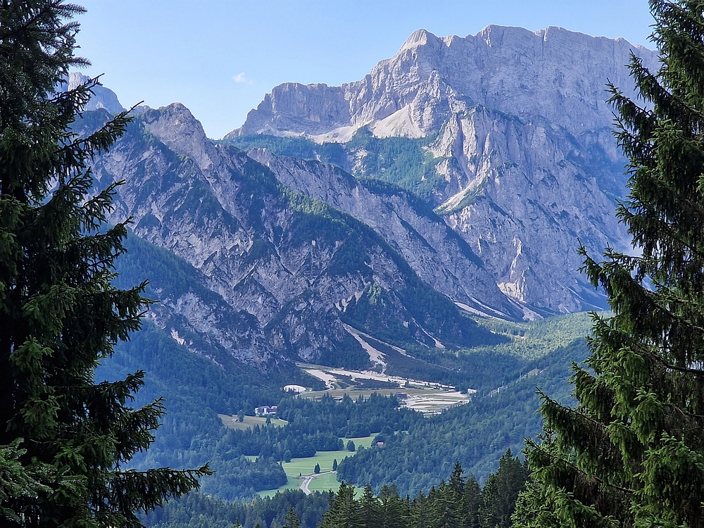 Slika je vidna v Google Chromu.