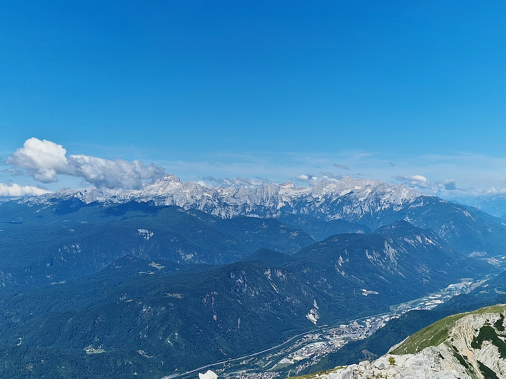 Slika je vidna v Google Chromu.