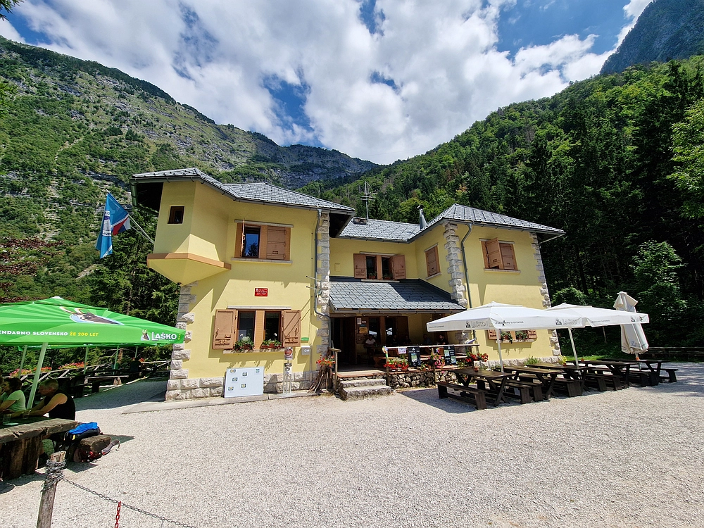 Slika je vidna v Google Chromu.