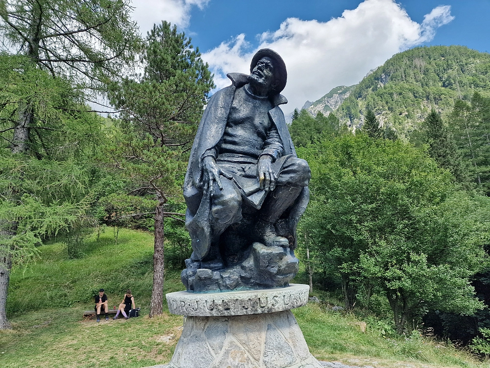 Slika je vidna v Google Chromu.