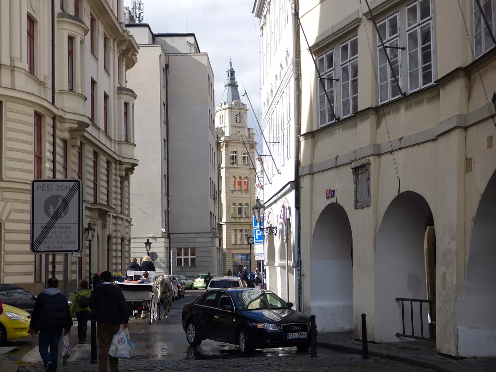 Slika je vidna v Google Chromu.