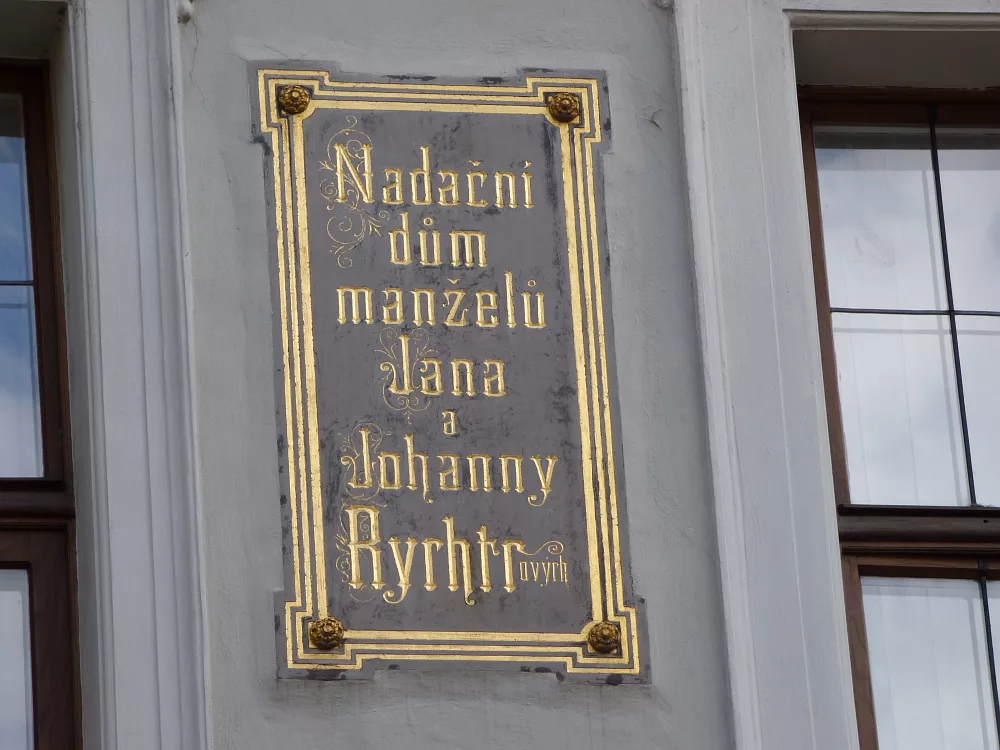 Slika je vidna v Google Chromu.