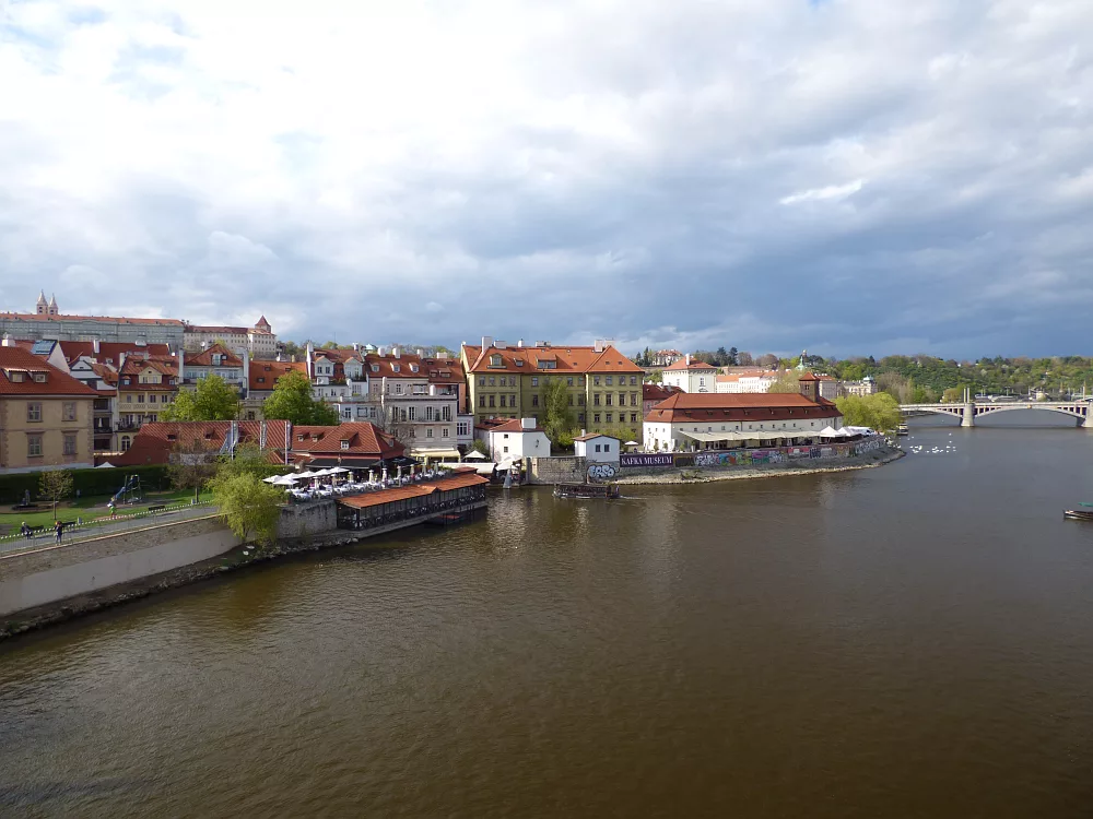 Slika je vidna v Google Chromu.