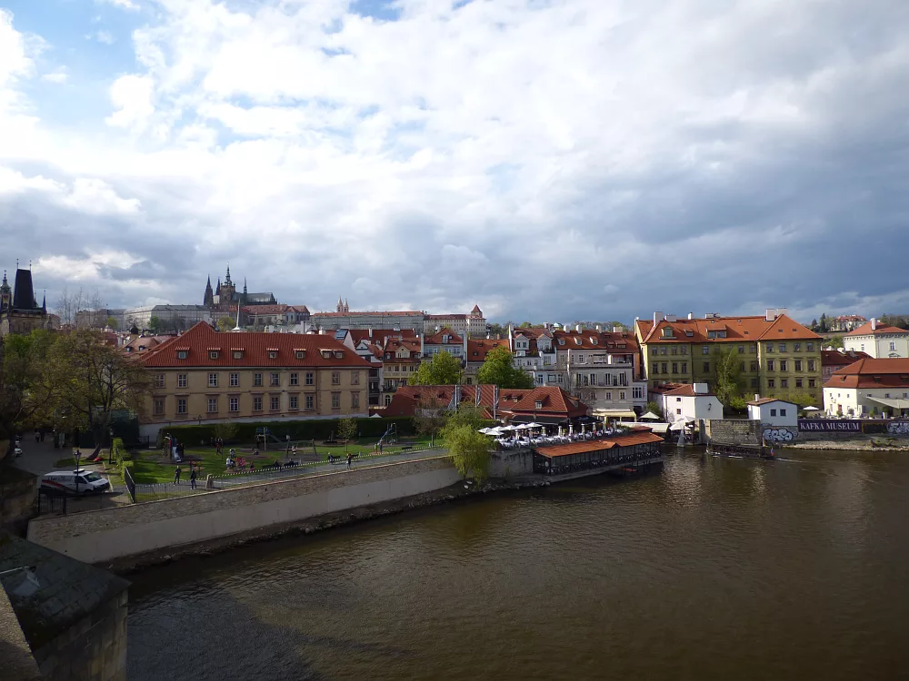 Slika je vidna v Google Chromu.