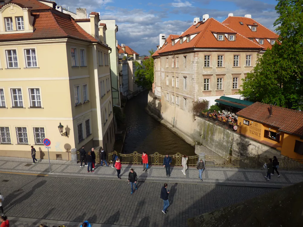 Slika je vidna v Google Chromu.
