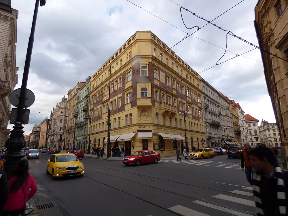 Slika je vidna v Google Chromu.