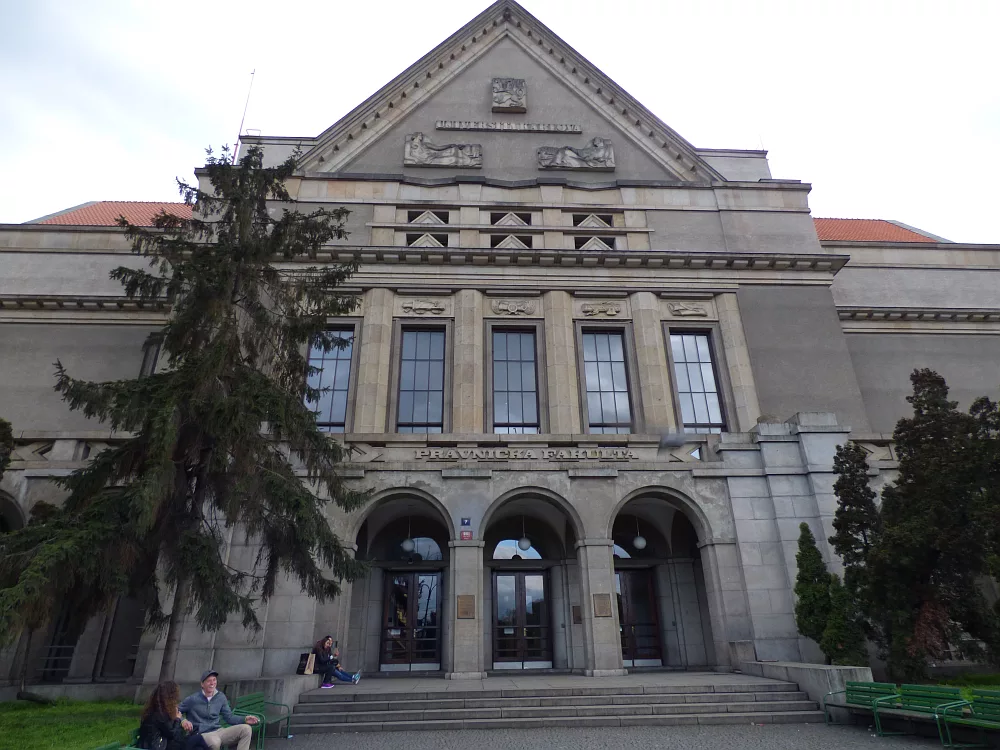 Slika je vidna v Google Chromu.