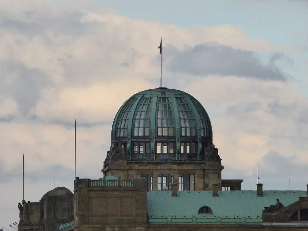 Slika je vidna v Google Chromu.