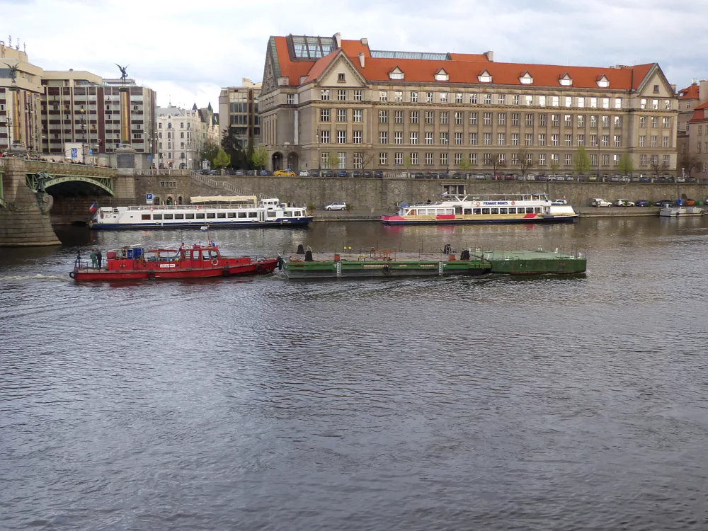 Slika je vidna v Google Chromu.