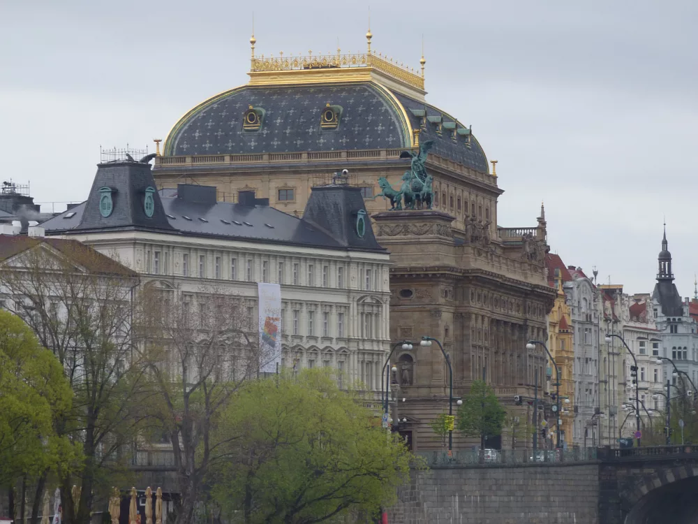 Slika je vidna v Google Chromu.