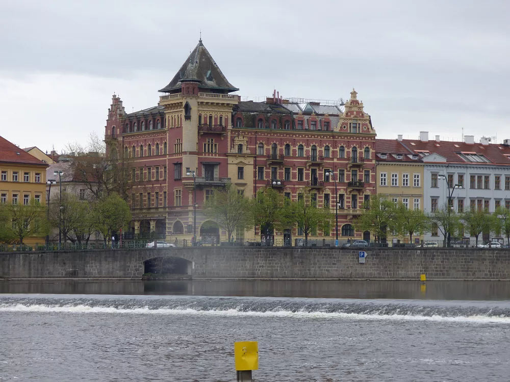 Slika je vidna v Google Chromu.