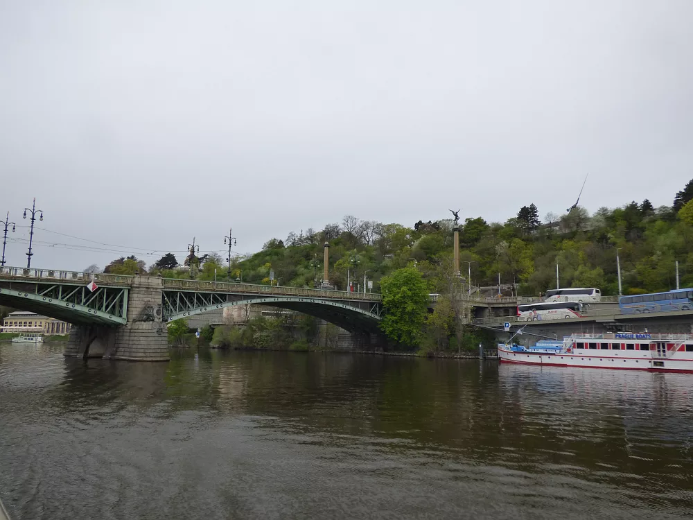 Slika je vidna v Google Chromu.
