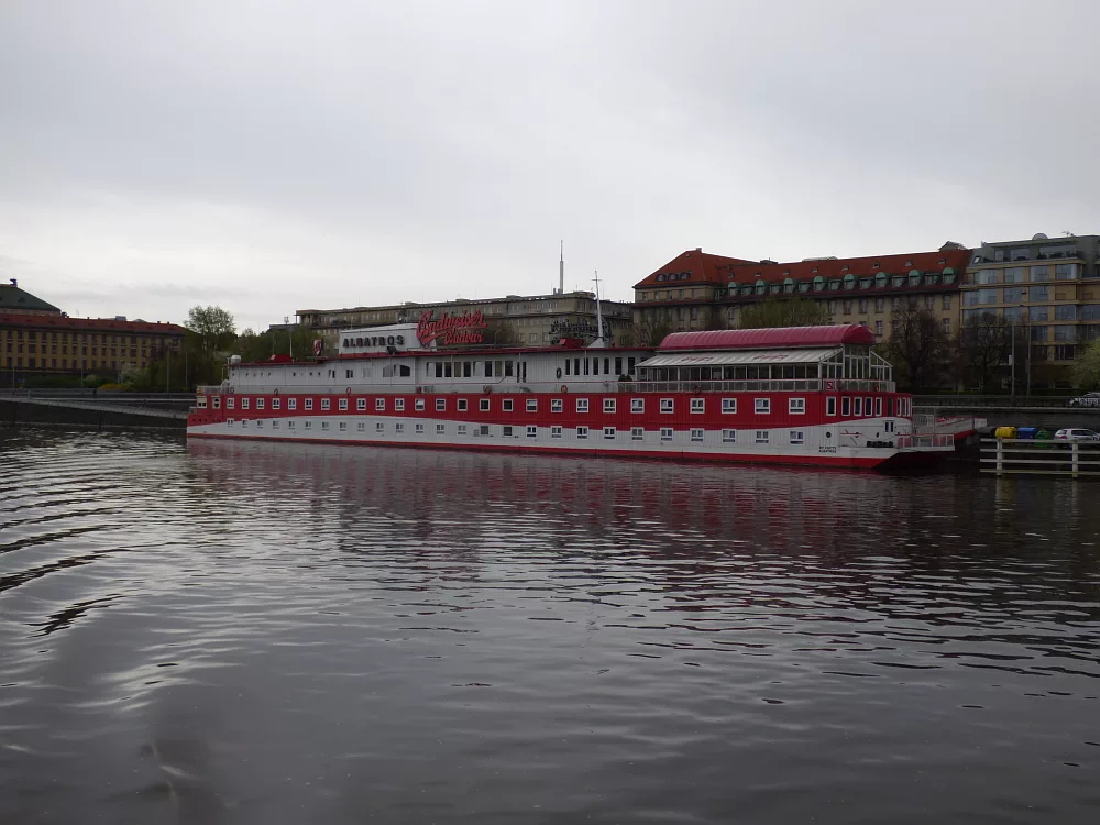 Slika je vidna v Google Chromu.