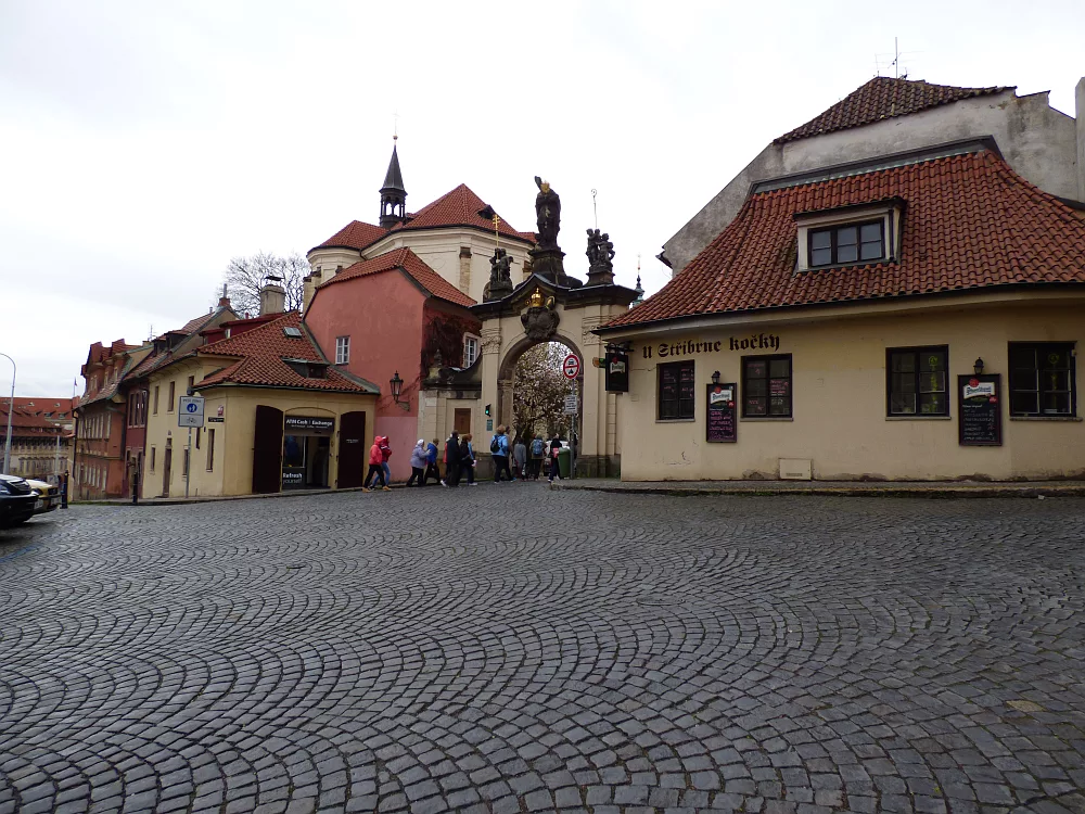 Slika je vidna v Google Chromu.