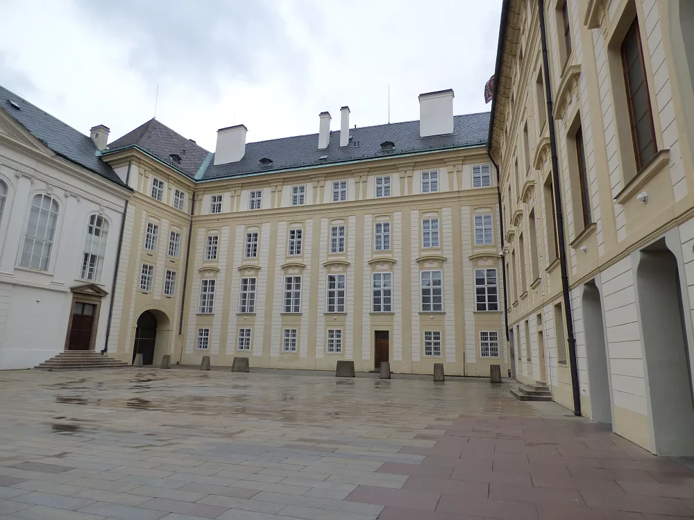 Slika je vidna v Google Chromu.