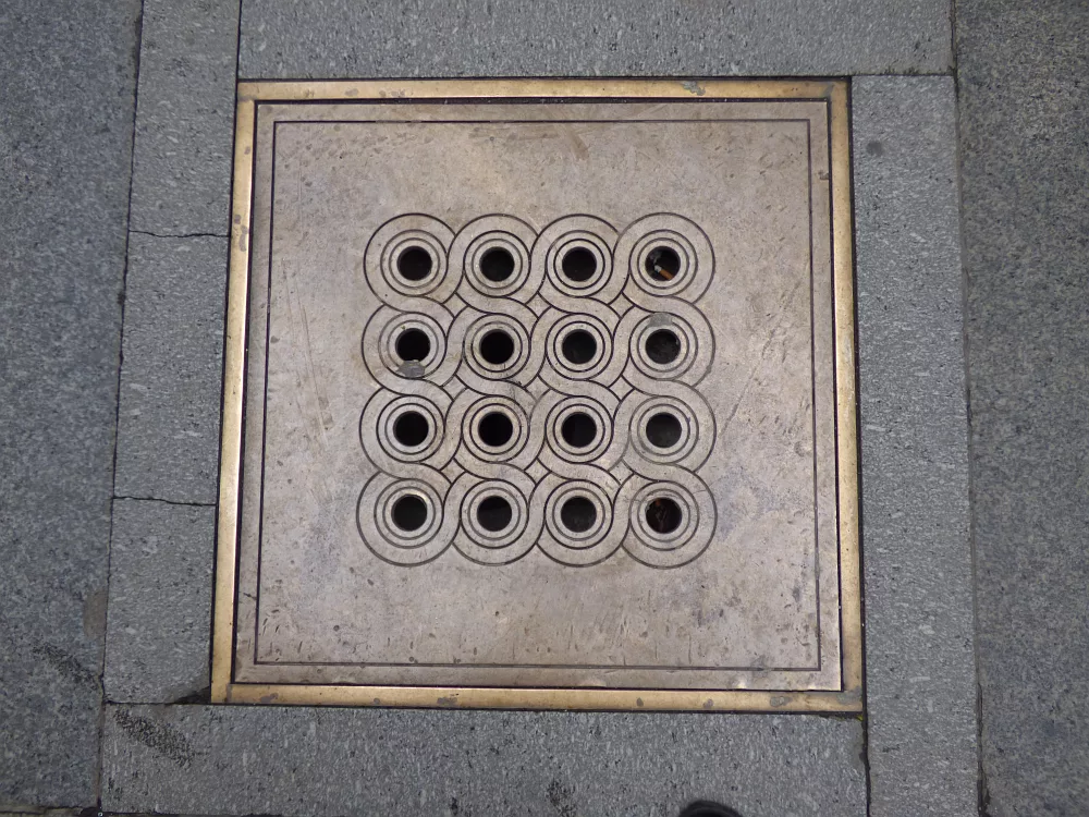 Slika je vidna v Google Chromu.